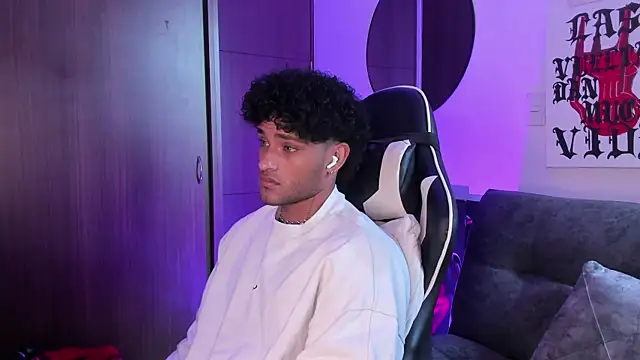 Alessandro Vanni online show from April 2026 02:10:01 PM