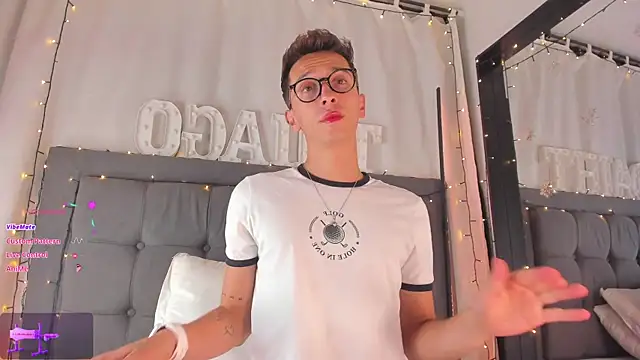 Thiago jones online show from January 2025 12:57:02 AM