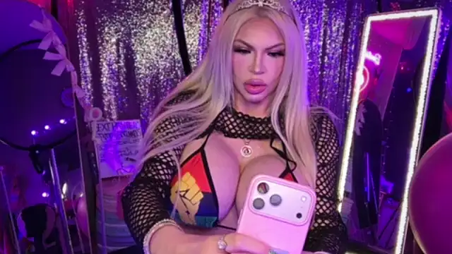bimbotwerkqueen online show from June 2026 01:52:01 AM