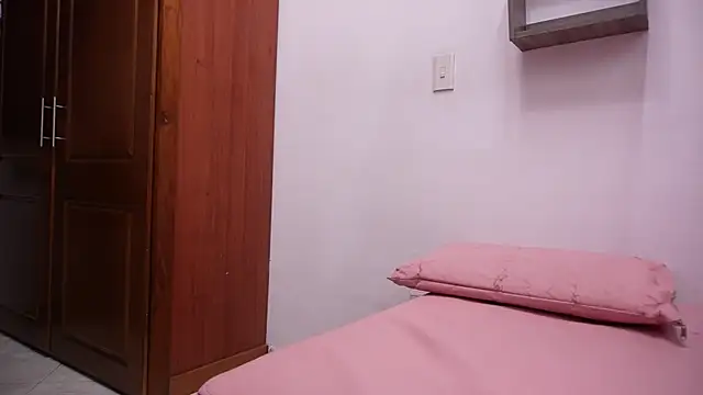 Snapshot of rousse_coup chatting on September 2025 07:19:02 PM rousse coup online show from September 2025 07:19:02 PM