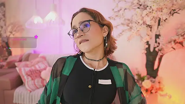 Snapshot of DalahiaRush chatting on November 2025 07:03:01 PM DalahiaRush online show from November 2025 07:03:01 PM