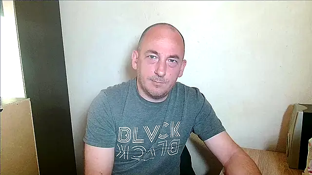 Johan   Barker online show from April 2026 08:28:02 AM