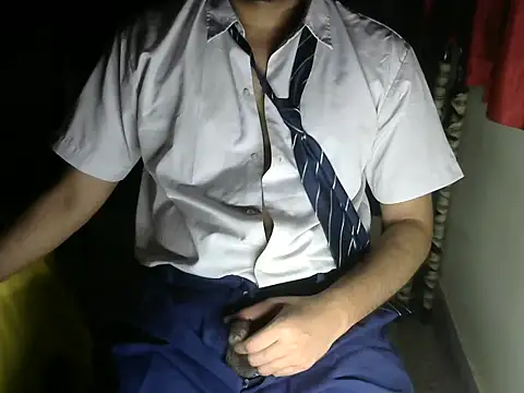 aloneboy1996 online show from August 2026 08:08:01 PM