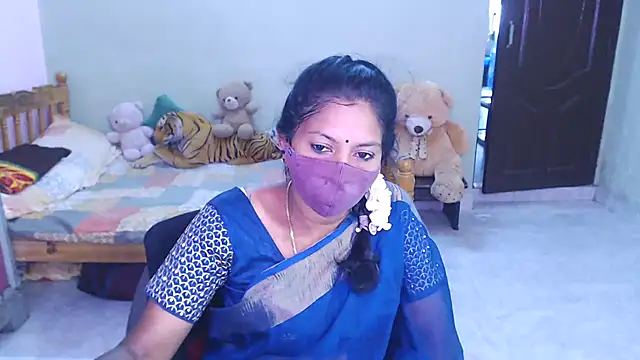 Snapshot of Novapol chatting on June 2026 06:03:01 AM Novapol online show from June 2026 06:03:01 AM
