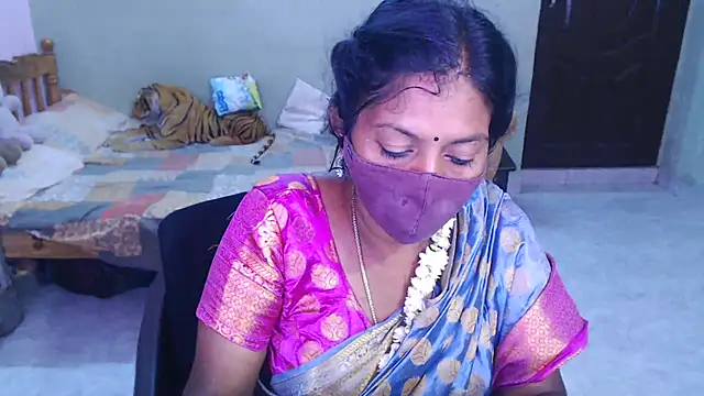 Snapshot of Novapol chatting on July 2026 06:03:01 PM Novapol online show from July 2026 06:03:01 PM