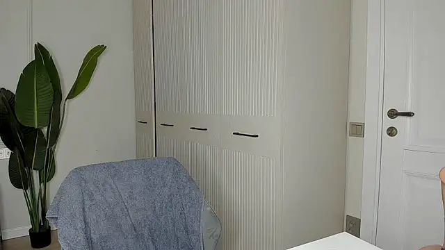 xx leila online show from October 2025 10:57:02 AM