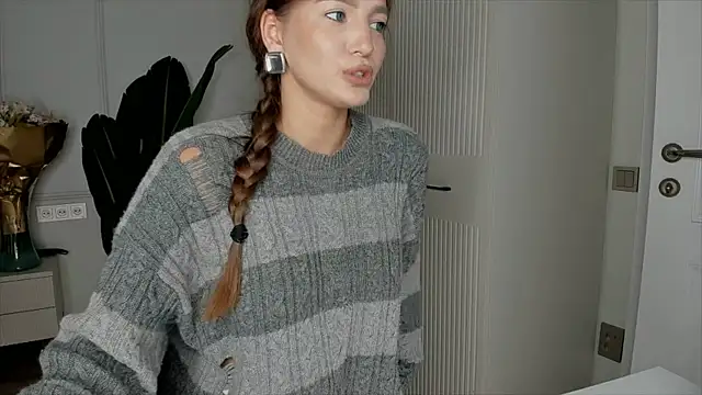 xx leila online show from November 2025 10:24:01 AM