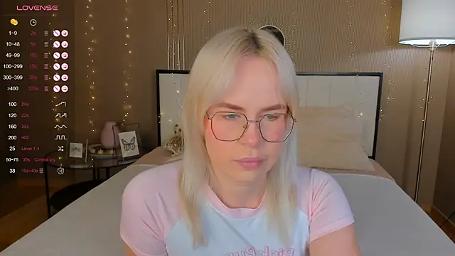 Snapshot of bellatip chatting on November 2025 12:43:01 AM bellatip online show from November 2025 12:43:01 AM