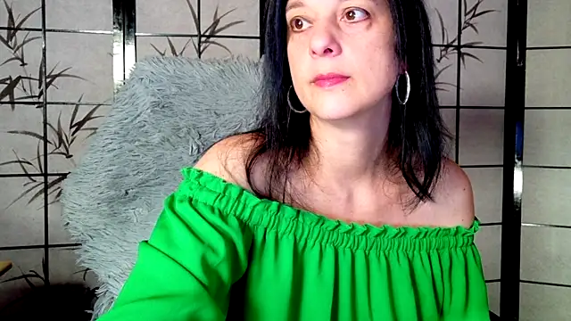  Sweetlonglips  online show from December 2025 05:02:02 AM