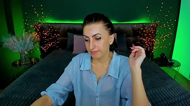 Rebecca Diamond online show from January 2025 03:19:01 PM