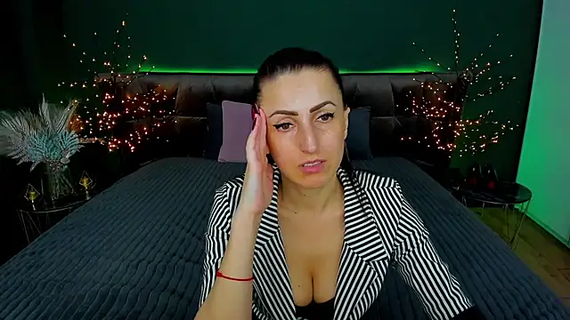 Rebecca Diamond online show from March 2025 09:42:01 AM