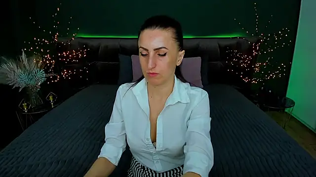 Rebecca Diamond online show from March 2025 03:29:02 PM