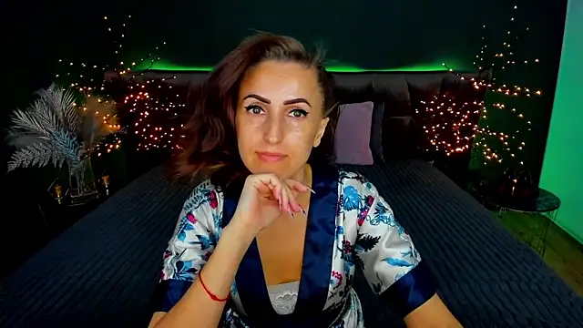 Rebecca Diamond online show from September 2025 05:42:02 AM