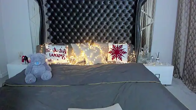 Rebecca Diamond online show from January 2026 06:37:02 AM