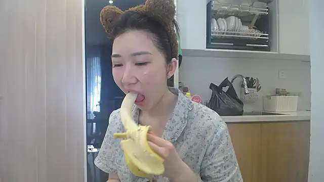 Snapshot of Asiagirll chatting on June 2026 01:33:01 AM Asiagirll online show from June 2026 01:33:01 AM
