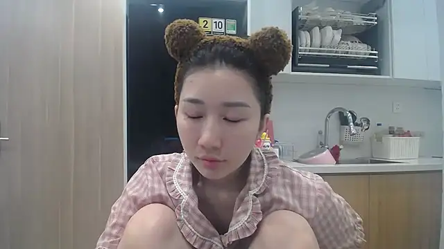 Snapshot of Asiagirll chatting on June 2026 02:52:01 PM Asiagirll online show from June 2026 02:52:01 PM