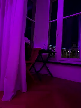 Pia July  online show from November 2025 05:36:02 PM