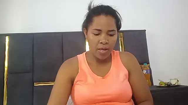 Snapshot of aleixane chatting on February 2026 07:13:01 AM aleixane online show from February 2026 07:13:01 AM