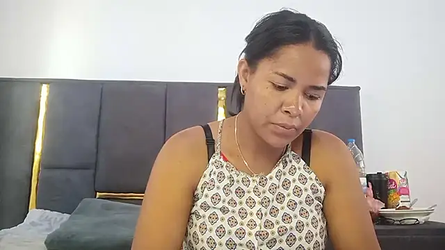 Snapshot of aleixane chatting on February 2026 07:05:01 AM aleixane online show from February 2026 07:05:01 AM