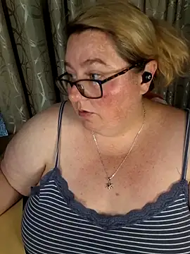 Iceprincess2bad4u online show from April 2026 06:10:01 PM