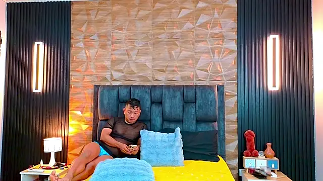 FelipeAndMarcello3 online show from July 2026 03:05:01 PM