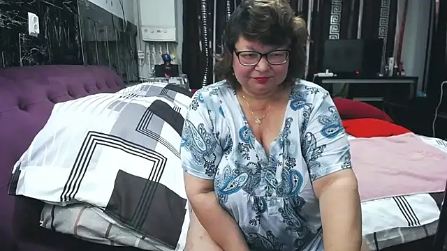 SweetMommaX online show from June 2026 01:45:01 PM