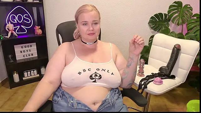 MargotGrey online show from June 2026 04:19:02 PM