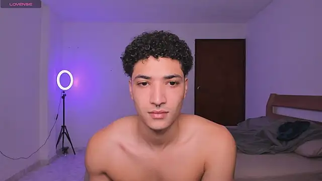 MitchellXD online show from December 2024 04:27:02 PM