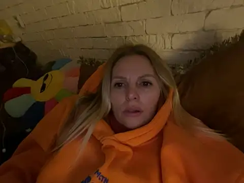 Angel girllovemy online show from February 2025 04:02:01 PM