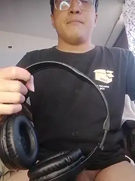 Snapshot of Mghty-cockl88 chatting on December 2025 03:39:01 PM Mghty-cockl88 online show from December 2025 03:39:01 PM