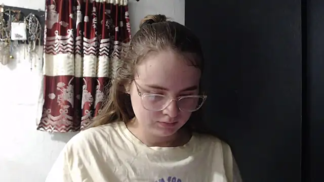 HellenMiyer1111 online show from November 2025 06:14:01 PM