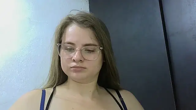 HellenMiyer1111 online show from April 2026 03:40:02 PM