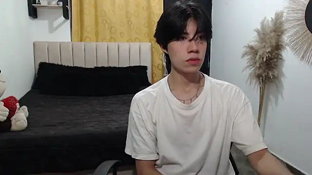 Elio-cam online show from February 2026 01:01:02 AM