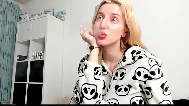 KenzieDawton online show from March 2025 06:58:02 AM