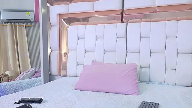 sexysistter online show from February 2026 12:13:02 PM