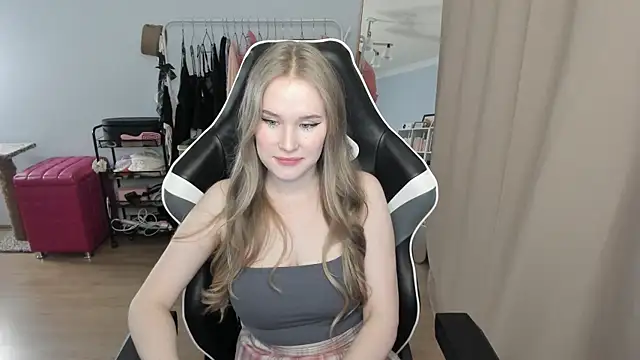 Snapshot of sexxy_potatoes chatting on October 2025 01:53:02 PM sexxy potatoes online show from October 2025 01:53:02 PM