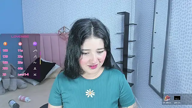 BIANCAROY1 online show from October 2025 06:30:01 PM