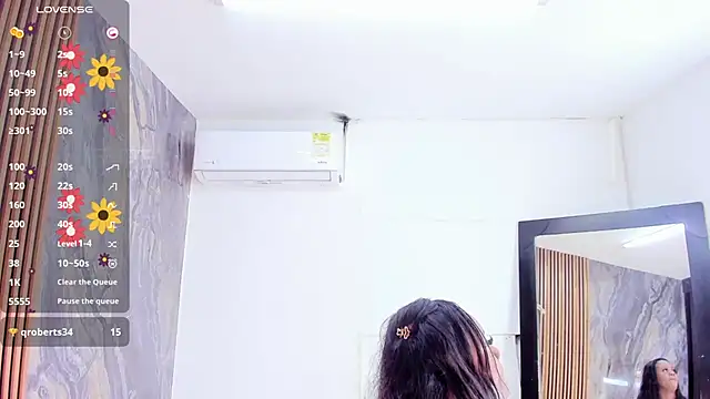 LauraSaenz01 online show from February 2026 06:51:01 AM