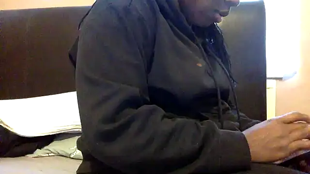 Snapshot of blacksexybeauty31 chatting on March 2025 04:37:02 PM blacksexybeauty31 online show from March 2025 04:37:02 PM