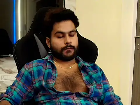 Snapshot of SHENOY3 chatting on June 2026 06:32:02 PM SHENOY3 online show from June 2026 06:32:02 PM