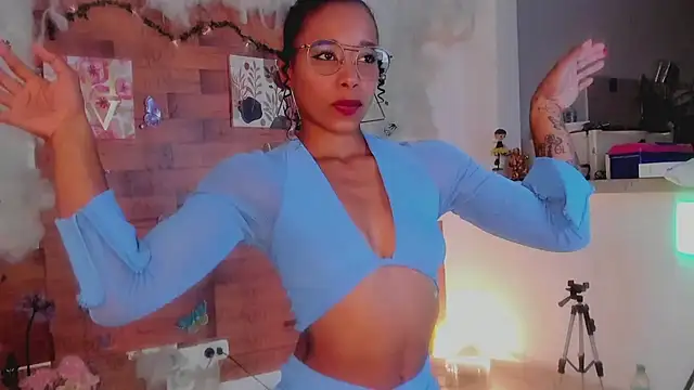 kelly thomson online show from January 2025 09:46:02 PM