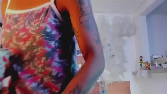 kelly thomson online show from January 2025 02:33:02 AM