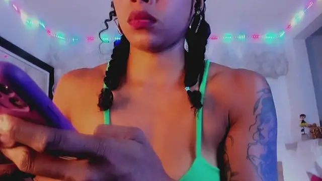 kelly thomson online show from January 2025 08:45:01 PM