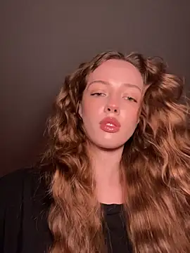 Snapshot of Weeissy chatting on December 2025 08:36:02 PM Weeissy online show from December 2025 08:36:02 PM