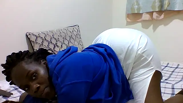 Snapshot of sweetelle09 chatting on June 2026 07:26:02 PM sweetelle09 online show from June 2026 07:26:02 PM