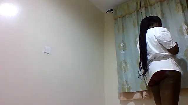 Snapshot of sweetelle09 chatting on June 2026 04:54:01 PM sweetelle09 online show from June 2026 04:54:01 PM