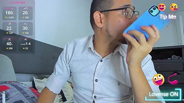 jhonyalzate2 online show from January 2025 12:18:01 AM