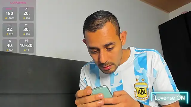 jhonyalzate2 online show from February 2026 02:21:01 AM