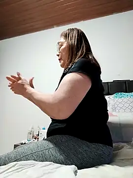 Snapshot of Vicky_Rosse chatting on March 2026 06:44:02 PM Vicky Rosse online show from March 2026 06:44:02 PM