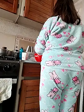 Snapshot of Vicky_Rosse chatting on April 2026 04:48:01 PM Vicky Rosse online show from April 2026 04:48:01 PM